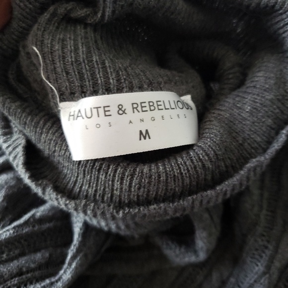 💋Ribbed turtleneck- SOLD - Picture 6 of 8